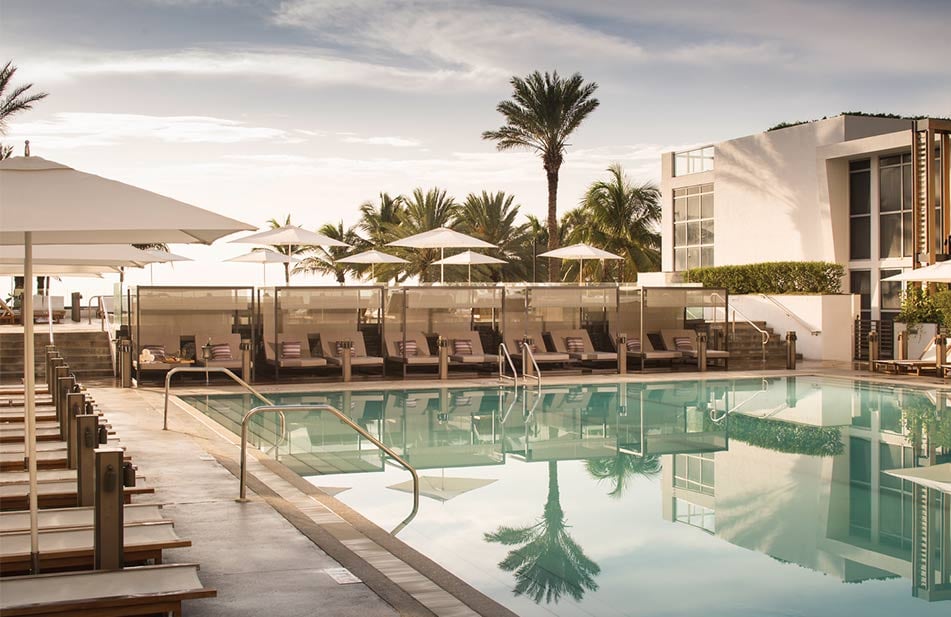 eden-roc-main-pool